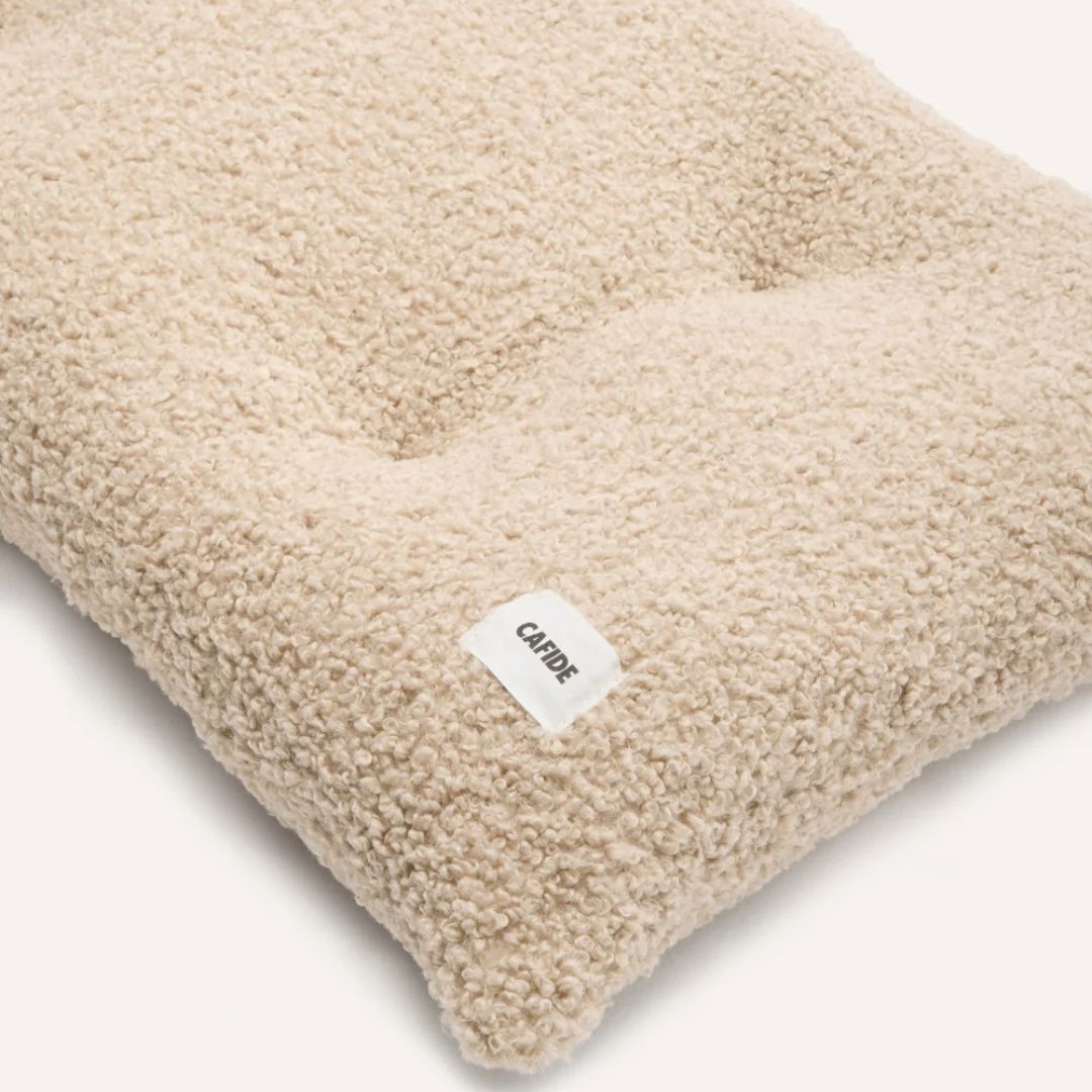 Coussin de lit en bouclette beige - Bela (PRÉCOMMANDE)